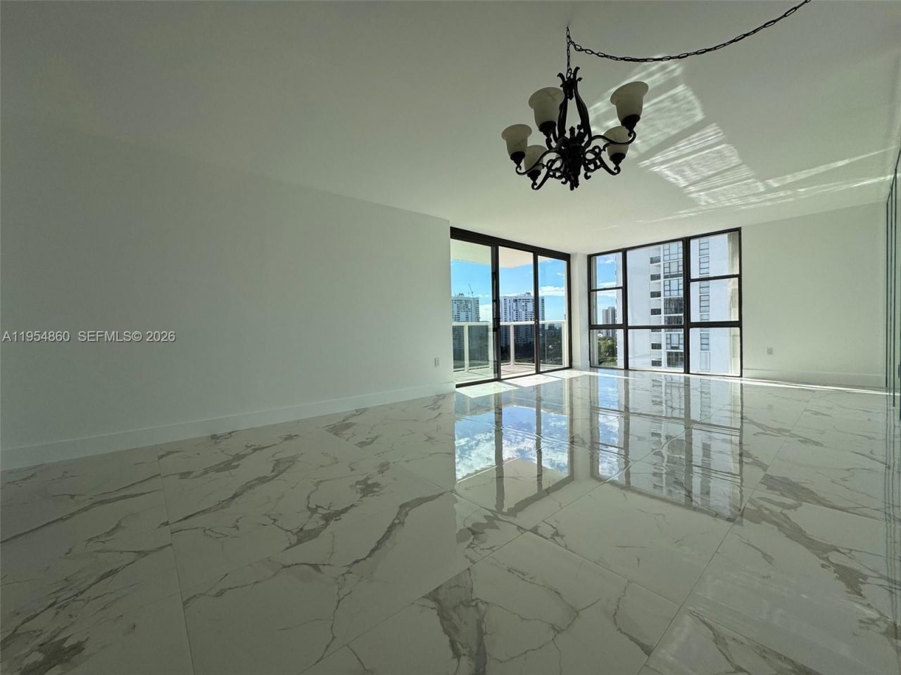 3675 N Country Club Dr, Unit 1209, Aventura, FL 33180 Photo