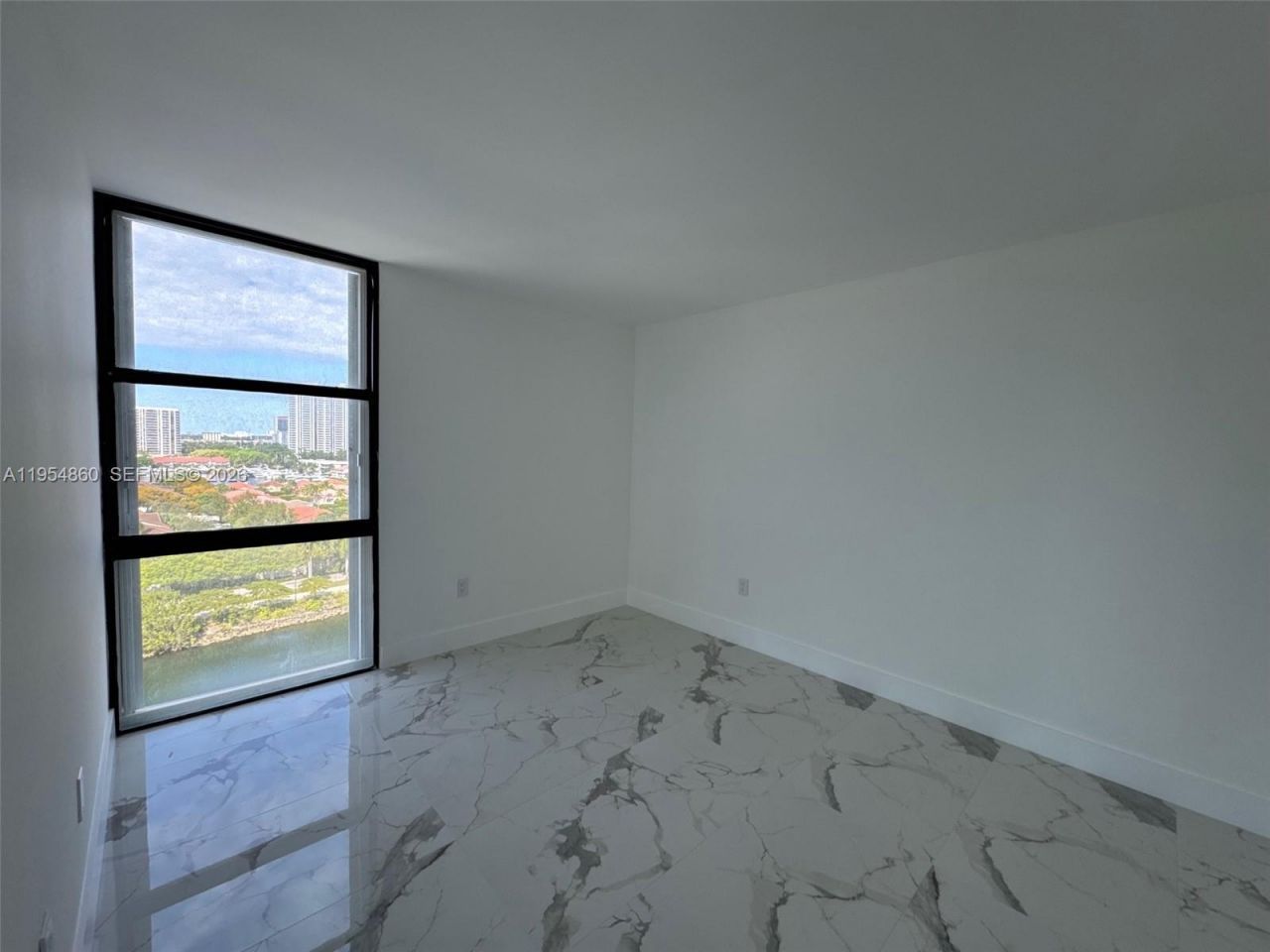 3675 N Country Club Dr, Unit 1209, Aventura, FL 33180 Photo