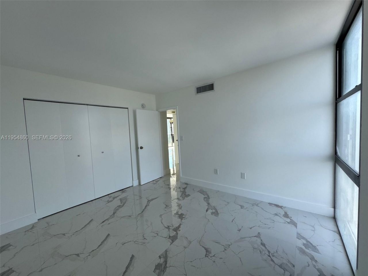 3675 N Country Club Dr, Unit 1209, Aventura, FL 33180 Photo