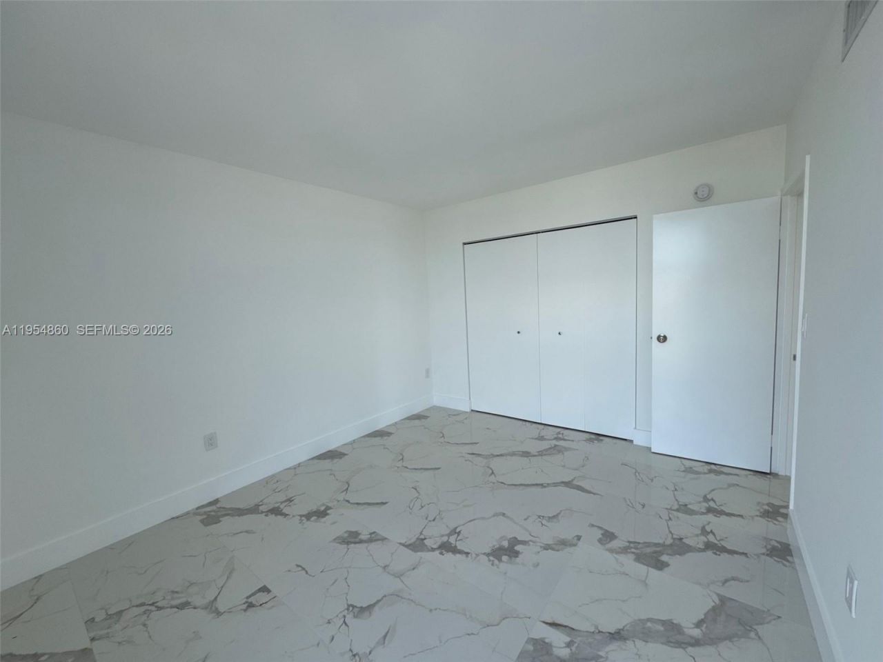 3675 N Country Club Dr, Unit 1209, Aventura, FL 33180 Photo