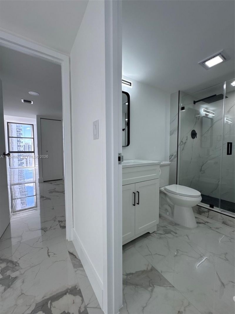 3675 N Country Club Dr, Unit 1209, Aventura, FL 33180 Photo