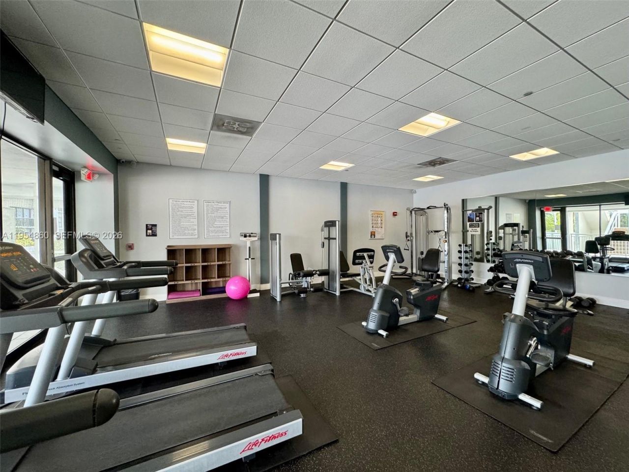 3675 N Country Club Dr, Unit 1209, Aventura, FL 33180 Photo