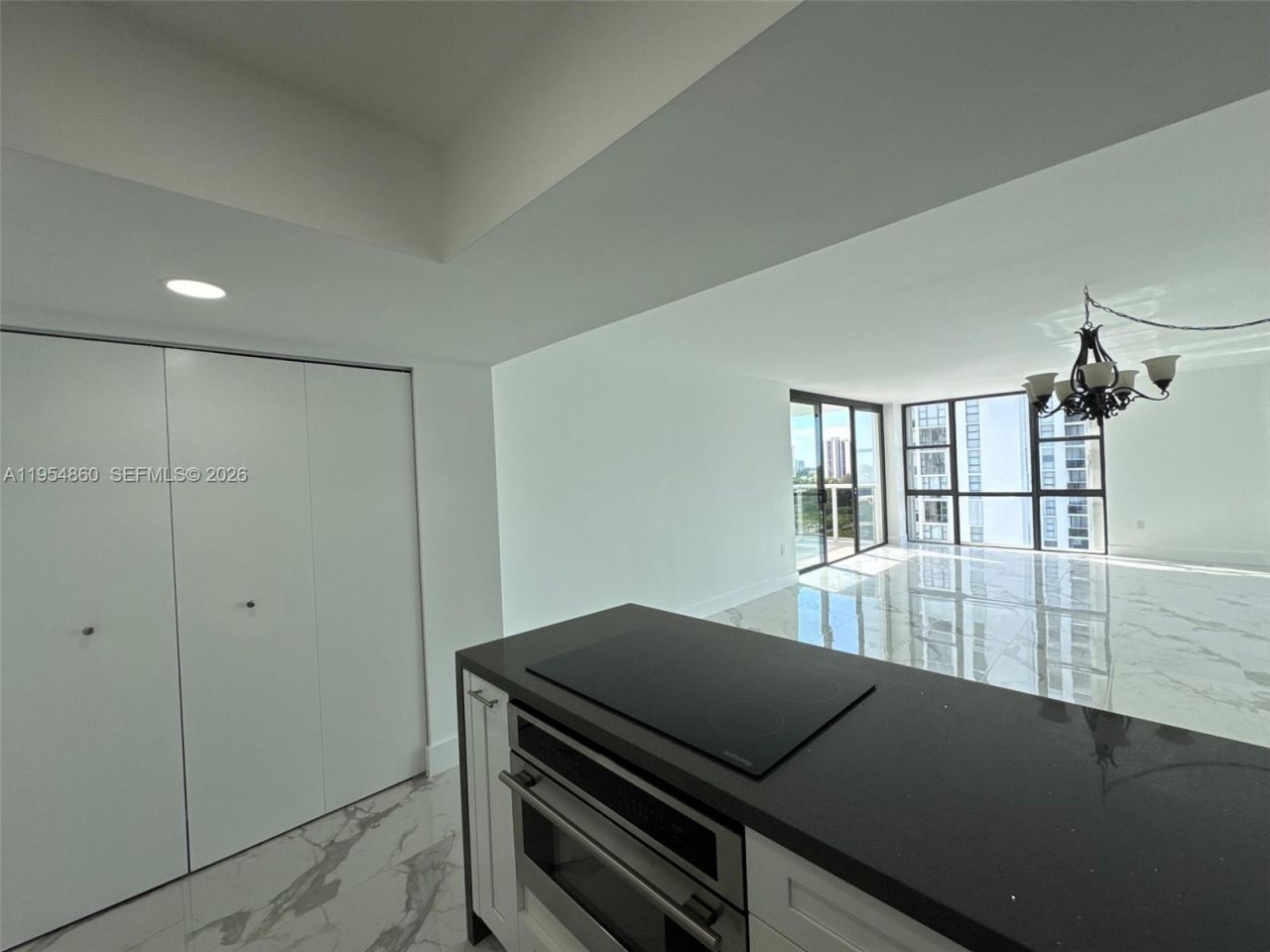 3675 N Country Club Dr, Unit 1209, Aventura, FL 33180 Photo