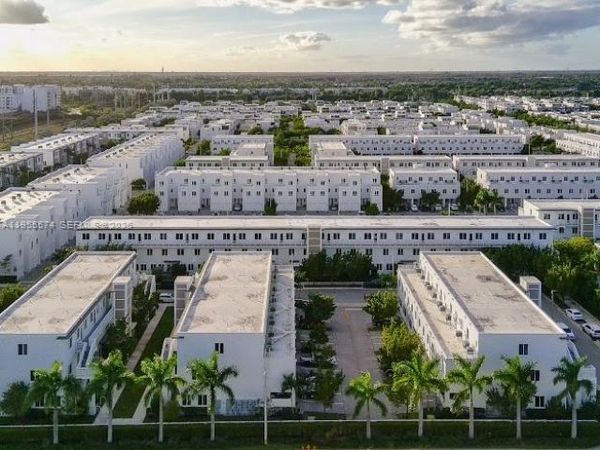 6416 NW 102nd Ct , Unit 303, Doral, FL 33178