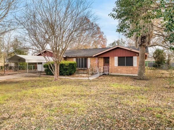 1149 Spruce, Seguin, TX 78155