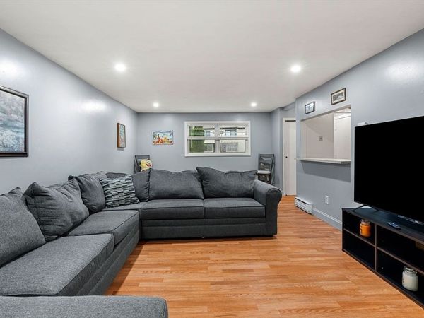 20 Mason Ct, Unit 20, Amesbury, MA 01913