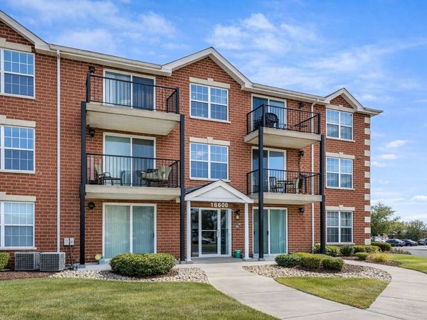 16600 Liberty Circle, Unit 3S, Orland Park, IL 60467
