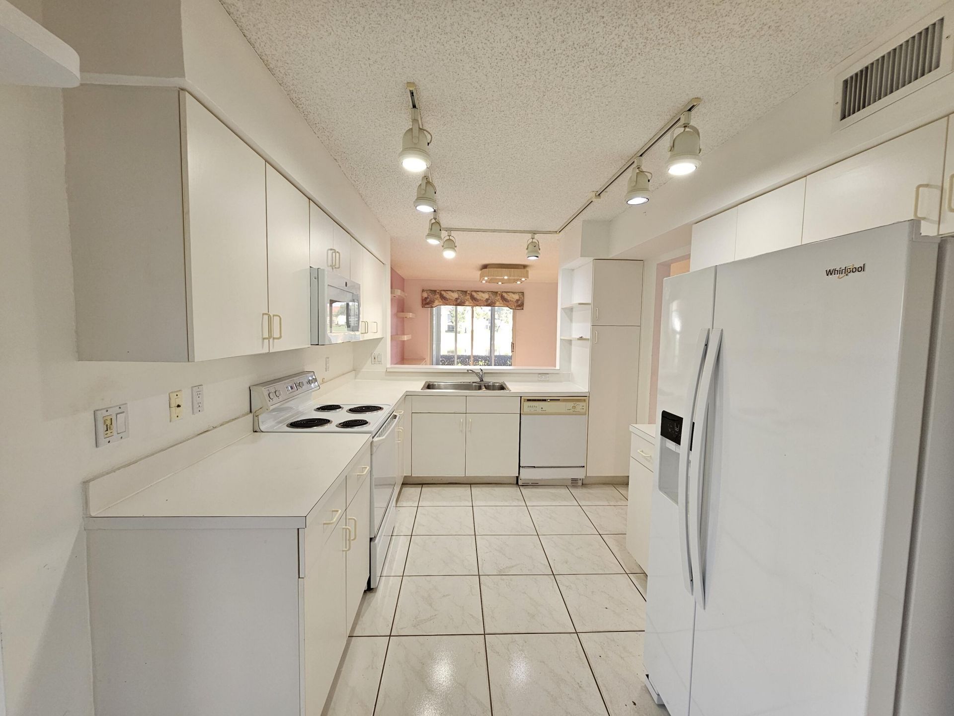 9963 Seacrest Circle, Unit 101, Boynton Beach, FL 33437 Photo