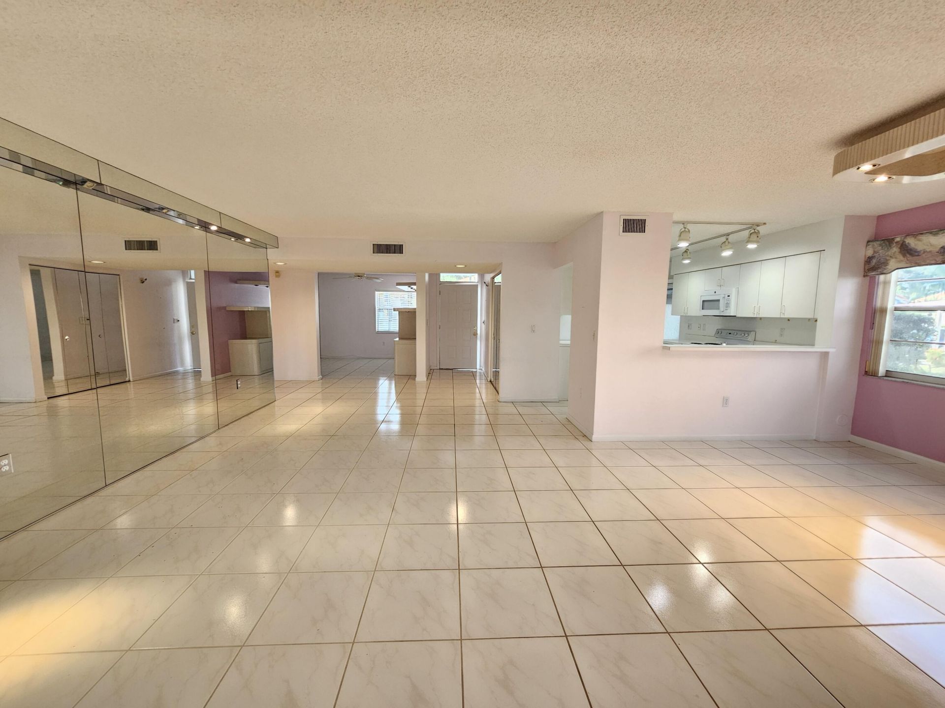 9963 Seacrest Circle, Unit 101, Boynton Beach, FL 33437 Photo