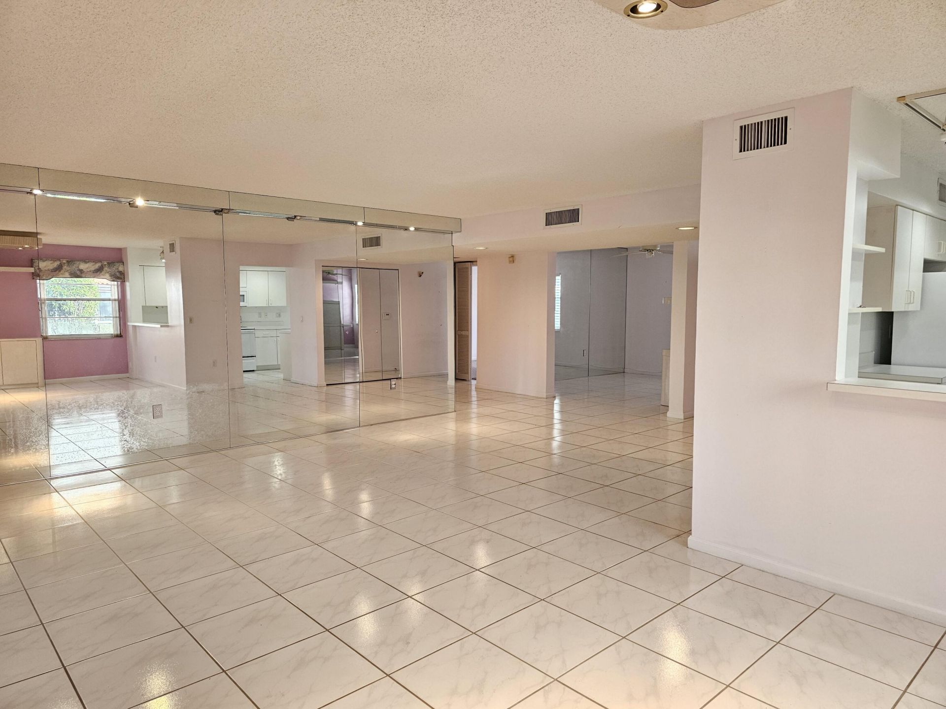 9963 Seacrest Circle, Unit 101, Boynton Beach, FL 33437 Photo