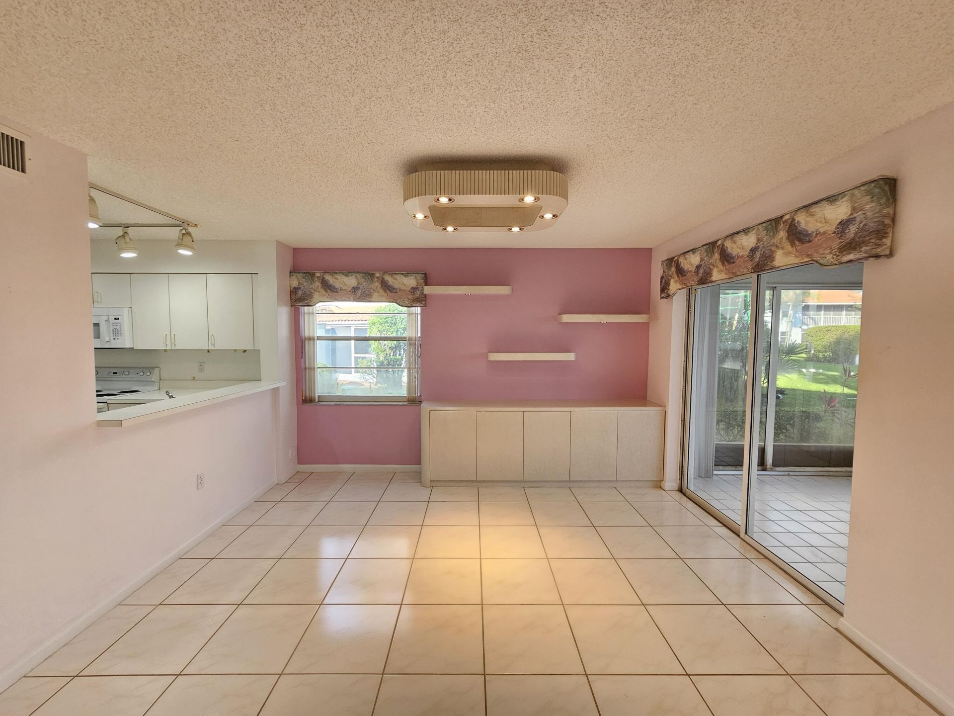 9963 Seacrest Circle, Unit 101, Boynton Beach, FL 33437 Photo