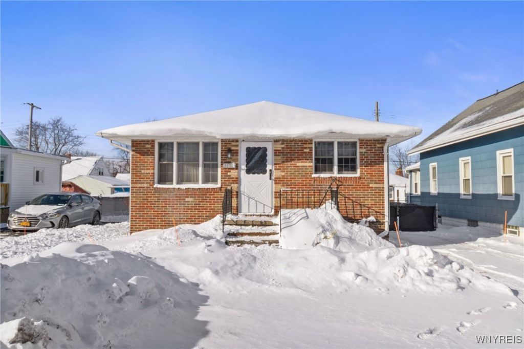 4163 S Park Avenue, Buffalo, NY 14219 Main Photo