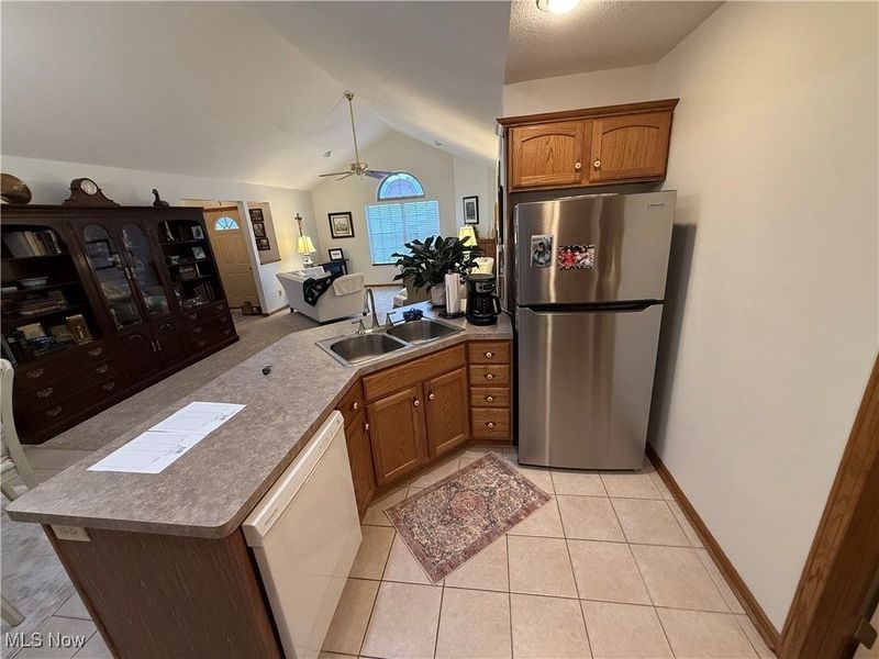 39 Village Court, Columbiana, OH 44408 Photo 6