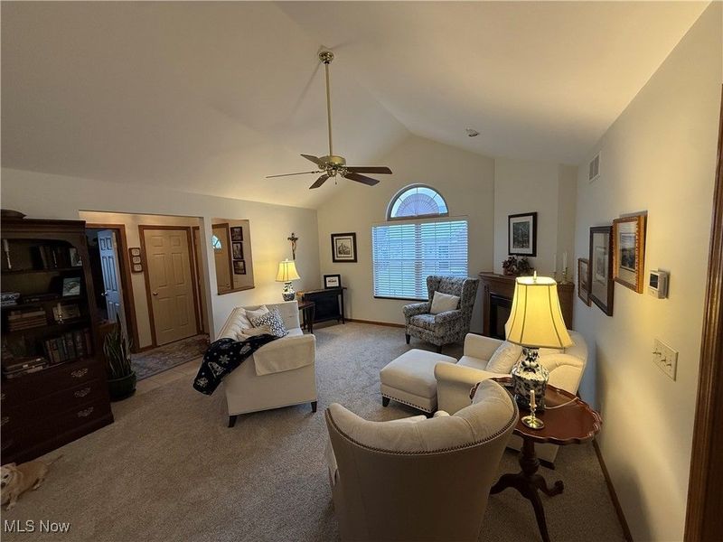 39 Village Court, Columbiana, OH 44408 Photo 8