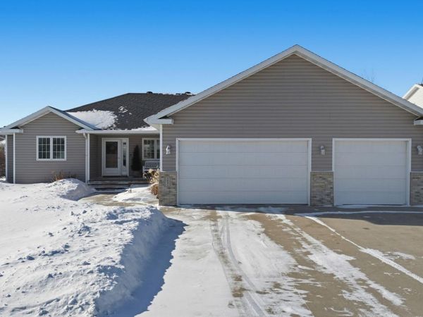 3641 Fillmore Street S, Fargo, ND 58104
