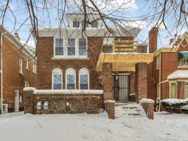 2727 Leslie Street, Detroit, MI 48238