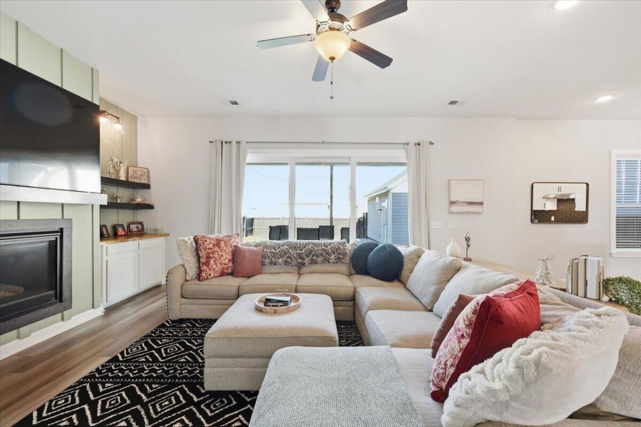 510 Foxtail Park Street Photo 15