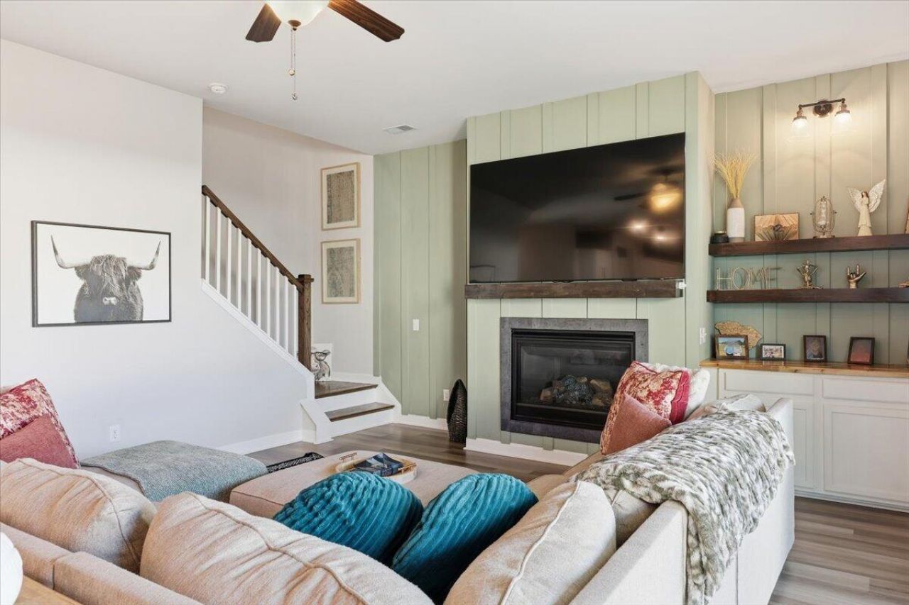 510 Foxtail Park Street Photo 16