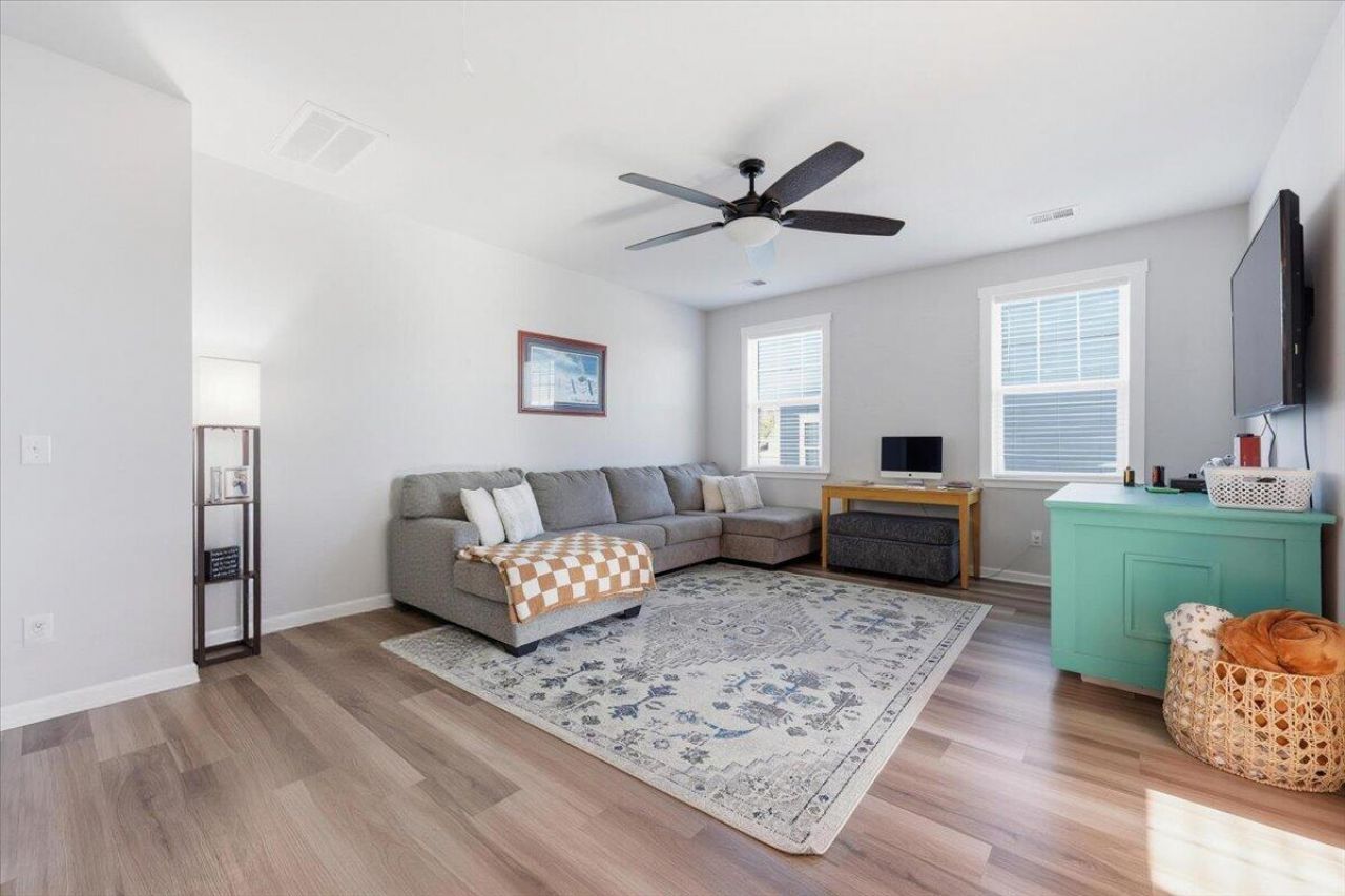 510 Foxtail Park Street Photo 26