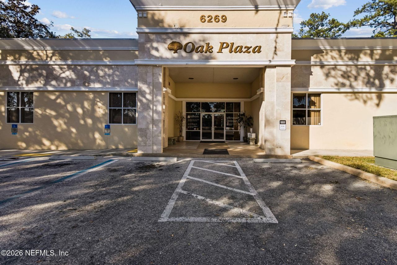 6269 Beach Boulevard, Unit 4, Jacksonville, FL 32216 Main Photo