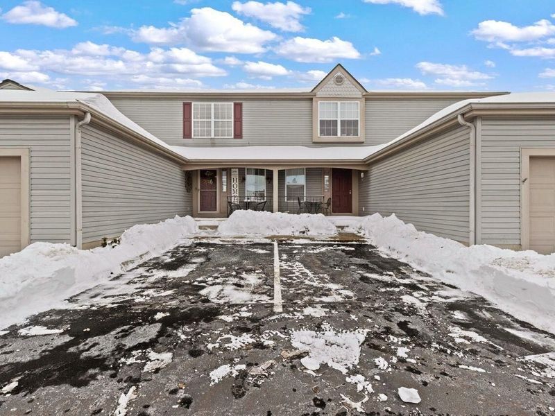 2101 Tamarin Drive, Unit 11B, Columbus, OH 43235 Photo 1