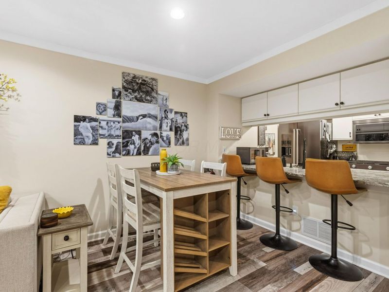 2101 Tamarin Drive, Unit 11B, Columbus, OH 43235 Photo 11