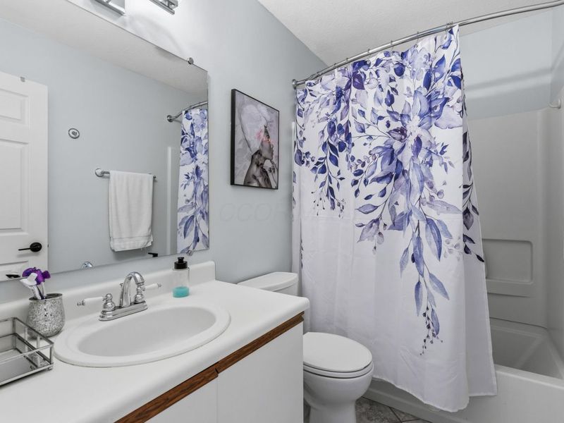 2101 Tamarin Drive, Unit 11B, Columbus, OH 43235 Photo 18