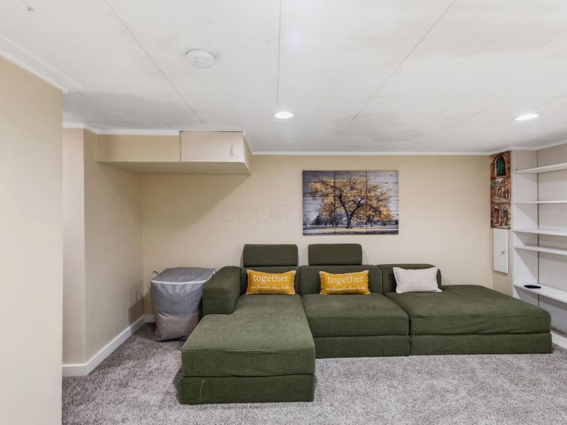 2101 Tamarin Drive, Unit 11B, Columbus, OH 43235 Photo 21