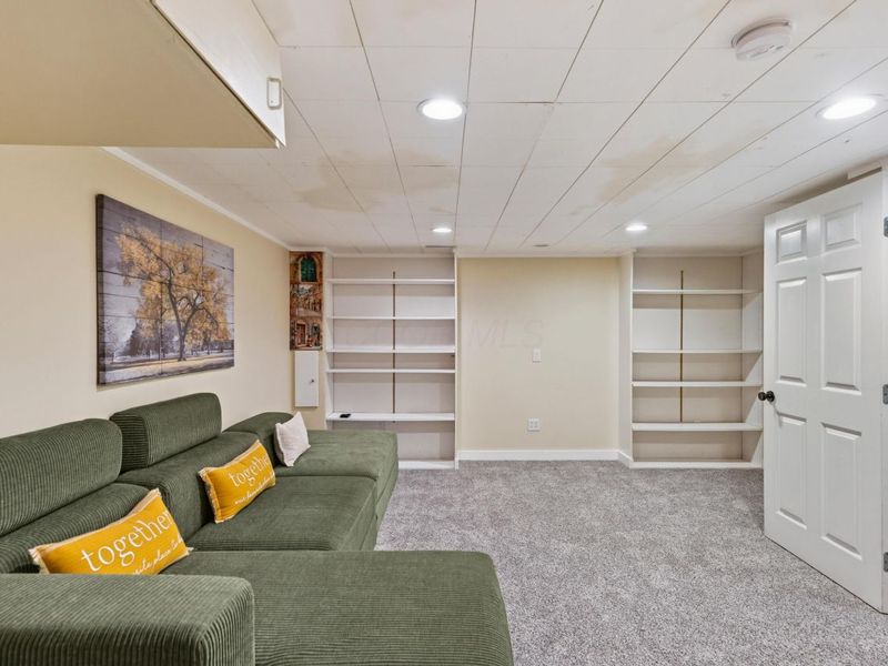 2101 Tamarin Drive, Unit 11B, Columbus, OH 43235 Photo 22