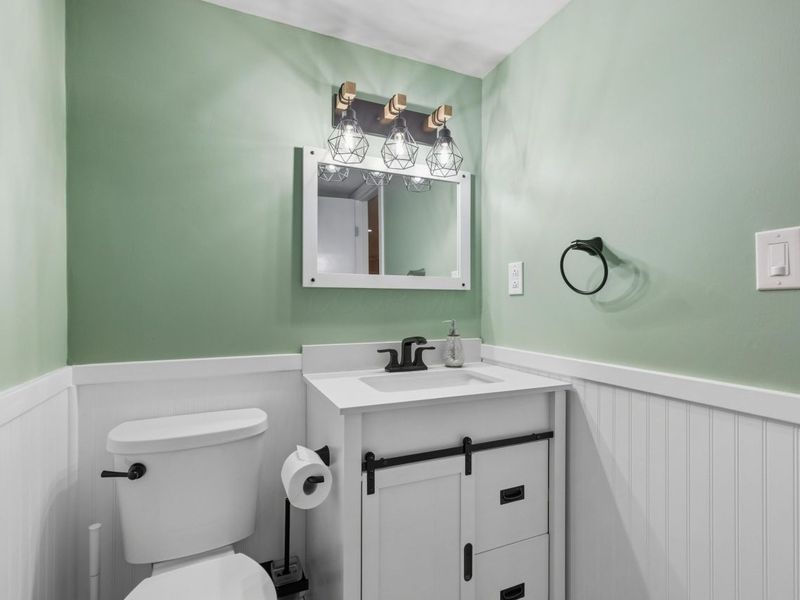 2101 Tamarin Drive, Unit 11B, Columbus, OH 43235 Photo 23