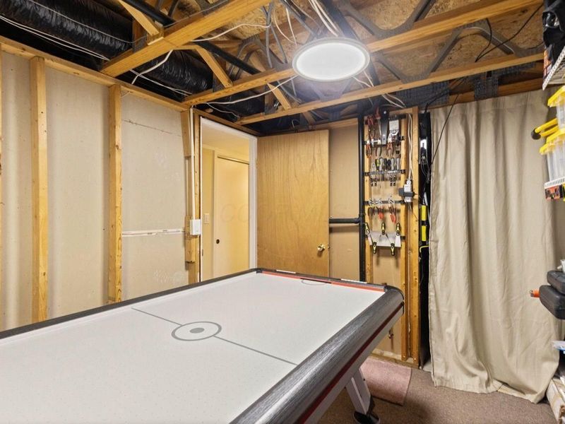 2101 Tamarin Drive, Unit 11B, Columbus, OH 43235 Photo 25