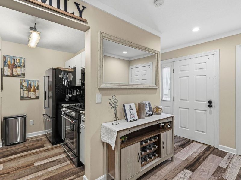 2101 Tamarin Drive, Unit 11B, Columbus, OH 43235 Photo 3