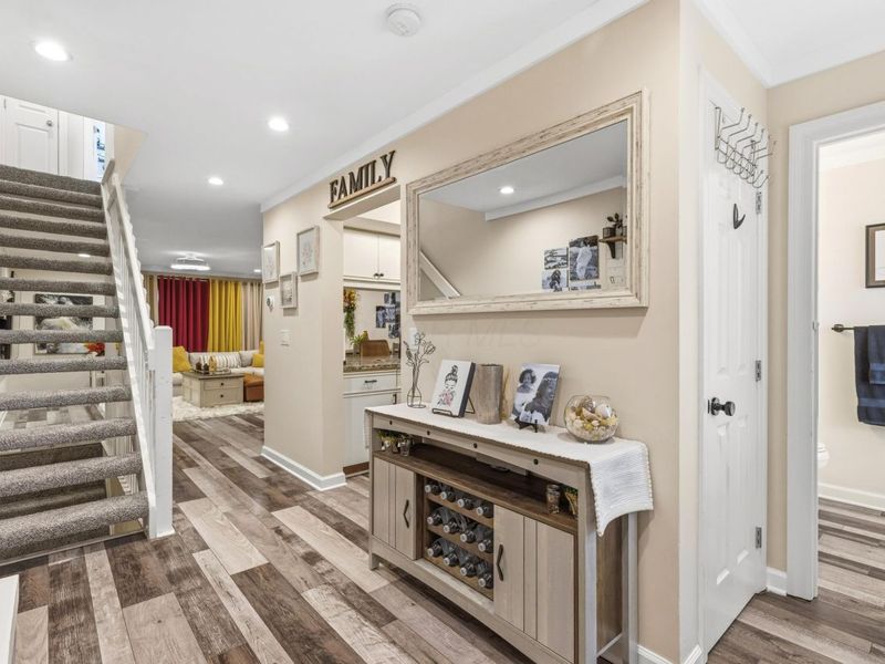 2101 Tamarin Drive, Unit 11B, Columbus, OH 43235 Photo 4