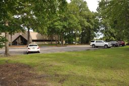 917 Commerce Circle photo 4