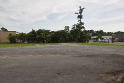 917 Commerce Circle photo 4