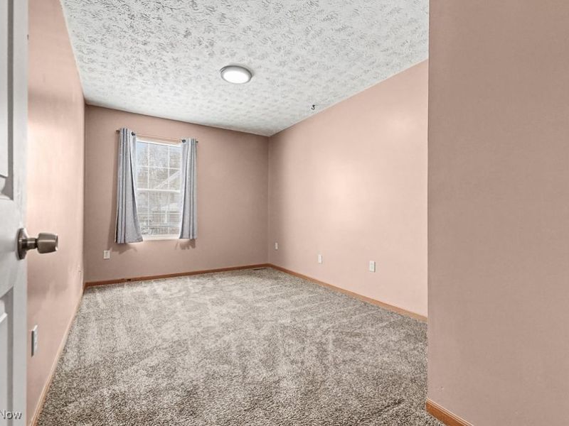 552 Hudson Avenue, Akron, OH 44306 Photo 16