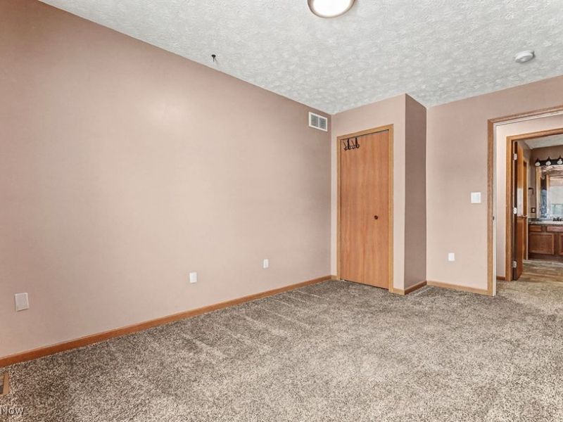 552 Hudson Avenue, Akron, OH 44306 Photo 17