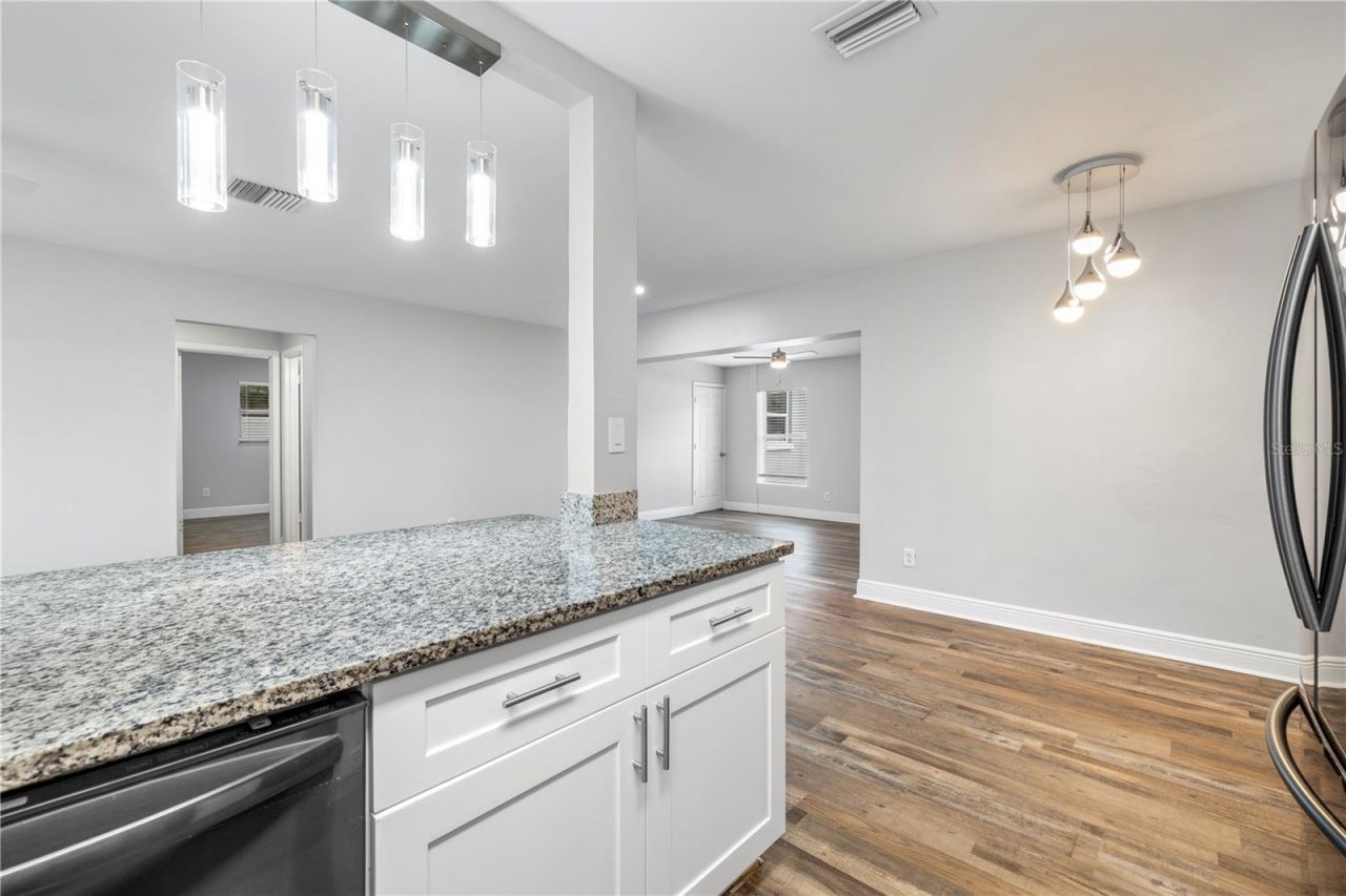 5698 38th Avenue N, Saint Petersburg, FL 33710 Photo