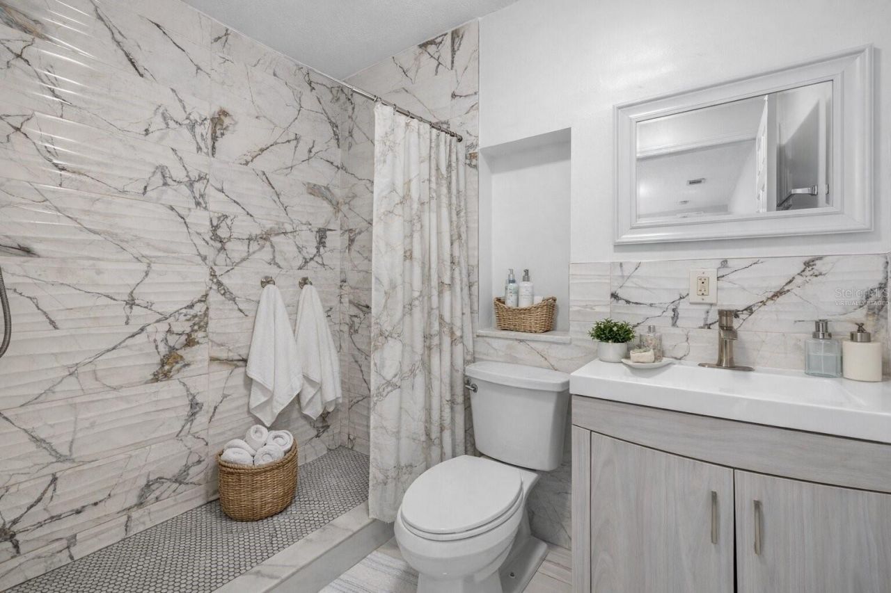 5698 38th Avenue N, Saint Petersburg, FL 33710 Photo