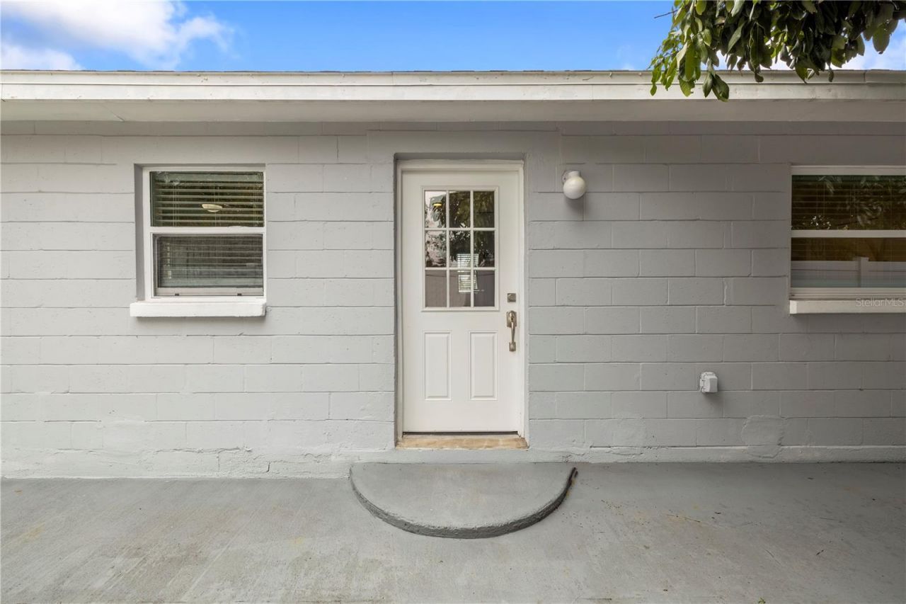 5698 38th Avenue N, Saint Petersburg, FL 33710 Photo