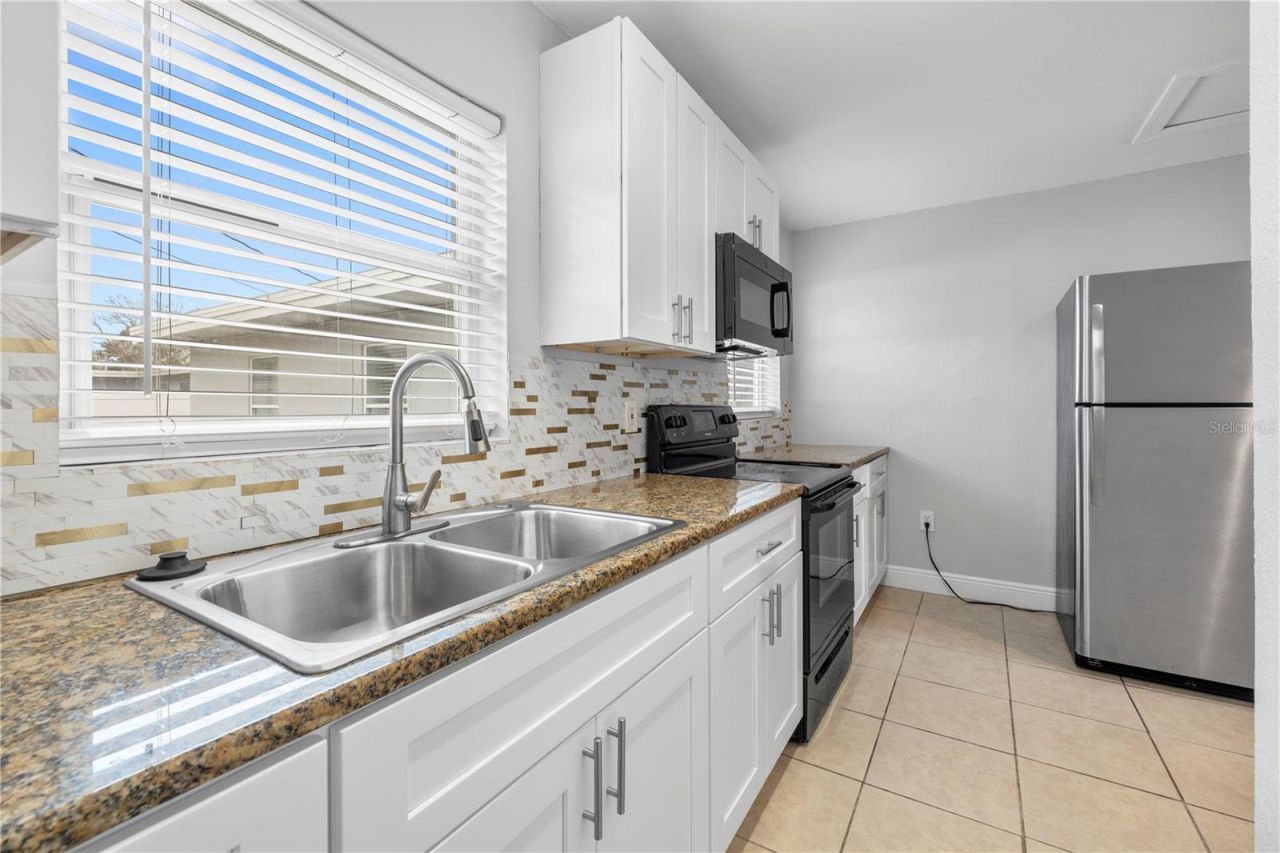 5698 38th Avenue N, Saint Petersburg, FL 33710 Photo