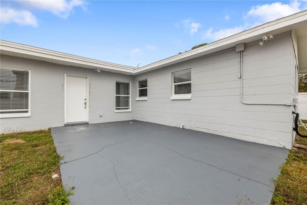 5698 38th Avenue N, Saint Petersburg, FL 33710 Photo