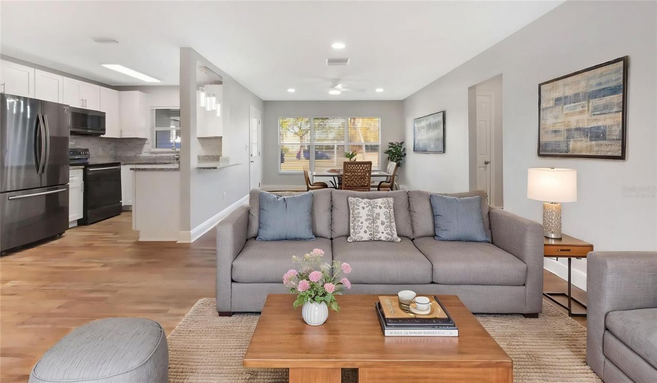 5698 38th Avenue N, Saint Petersburg, FL 33710 Photo