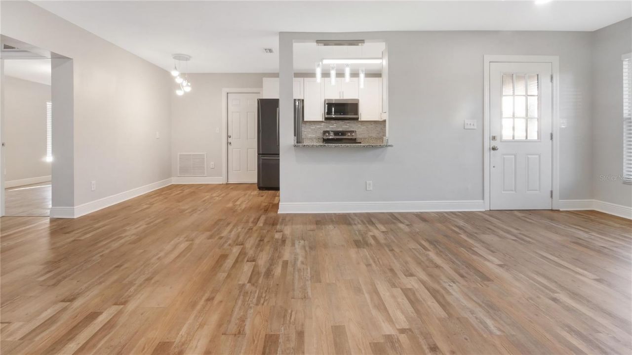 5698 38th Avenue N, Saint Petersburg, FL 33710 Photo