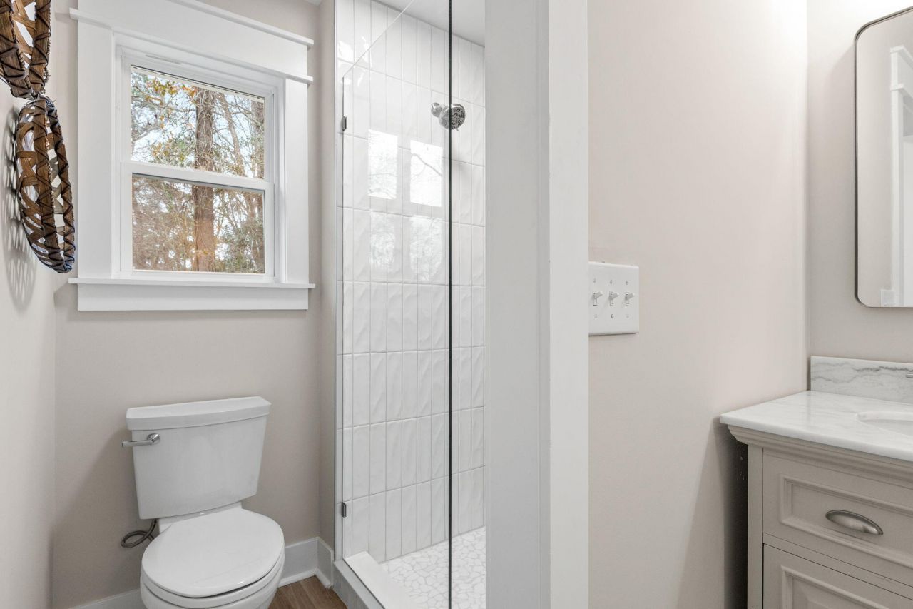 106 Glebe Road Photo 20