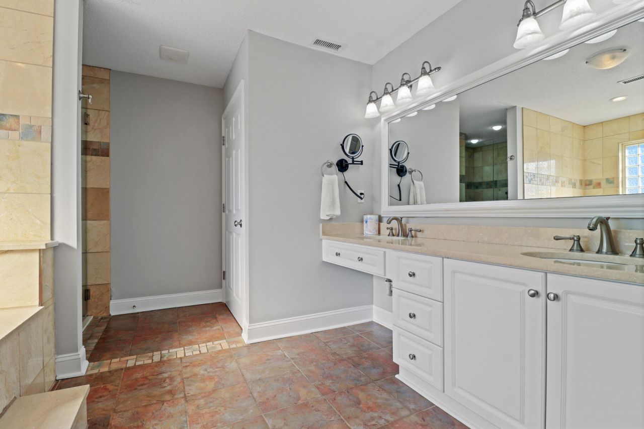 1457 Patterson Avenue Photo 23