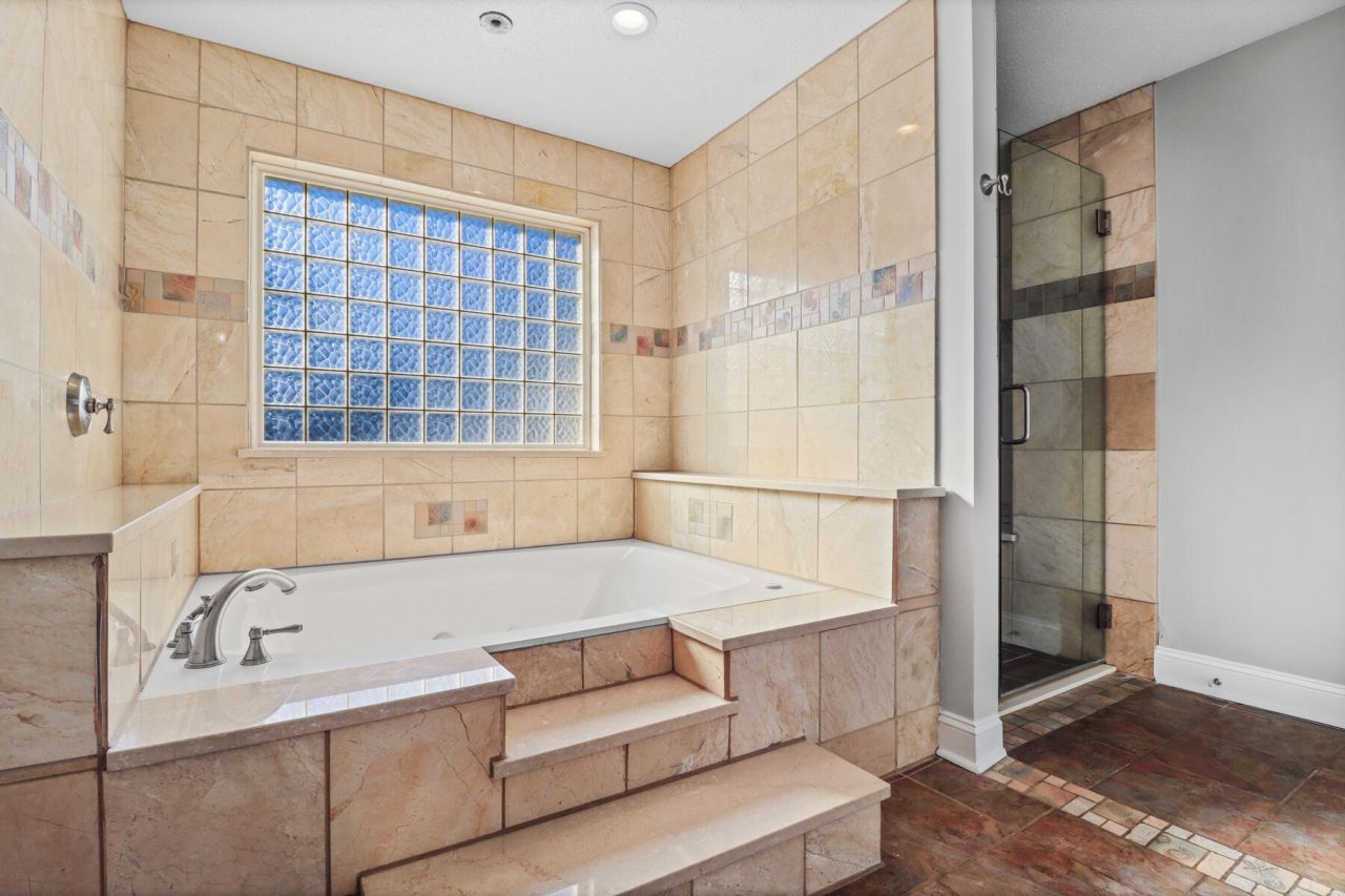 1457 Patterson Avenue Photo 24