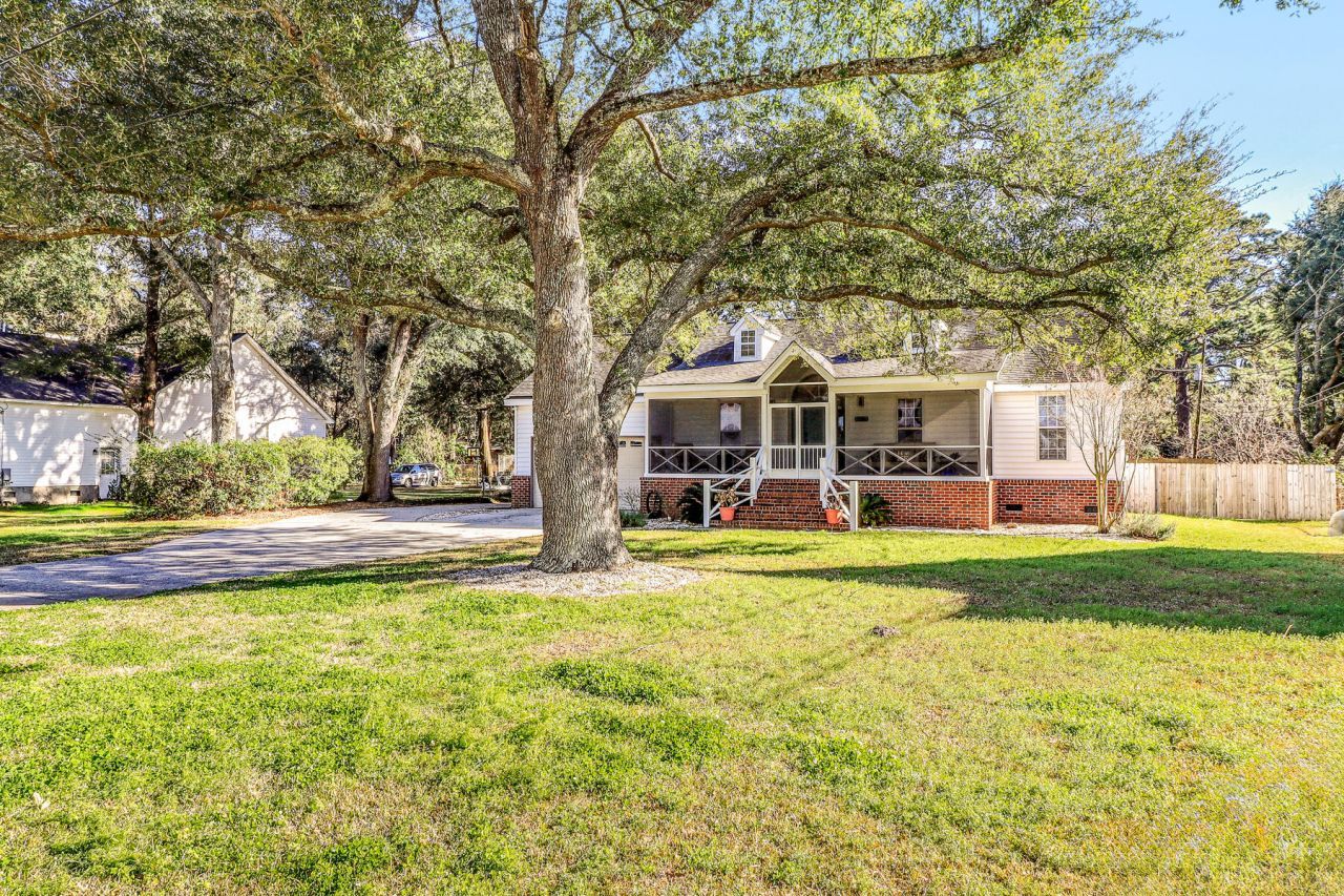 1457 Patterson Avenue Photo 3