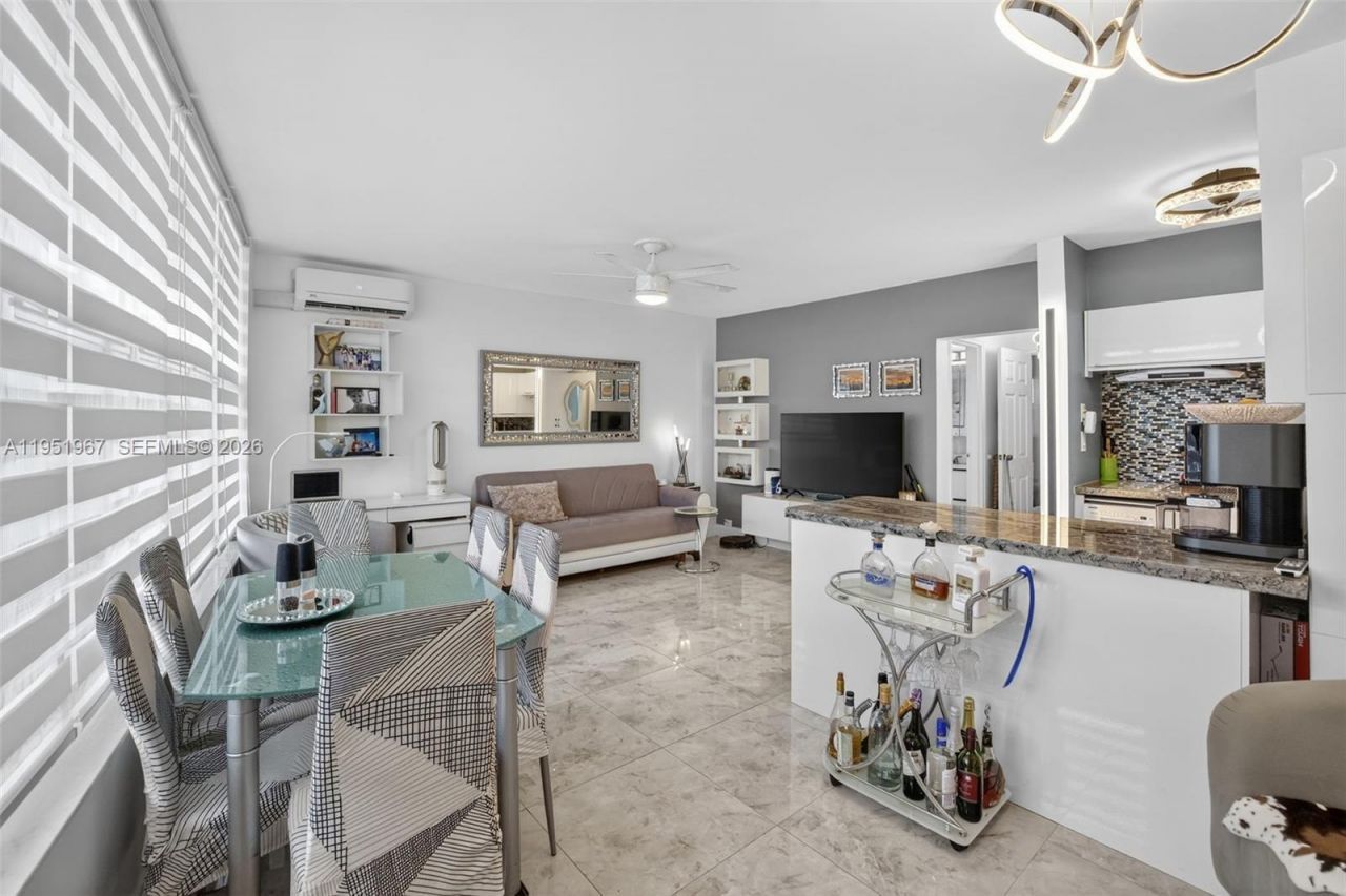 3177 S Ocean Dr, Unit 122, Hallandale Beach, FL 33009 Photo