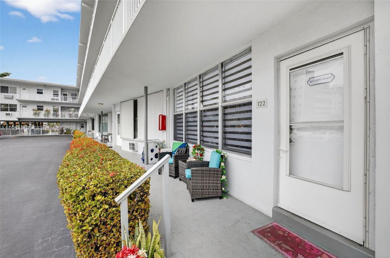 3177 S Ocean Dr, Unit 122, Hallandale Beach, FL 33009 Photo